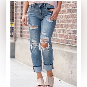 Judy blue boyfriend jeans Size 7 but fits like a 9.